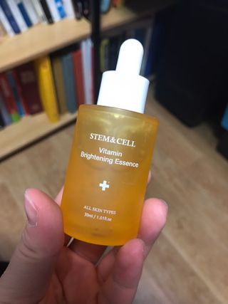 체르엠 스템앤셀 비타민 브라이트닝 에센스 30ml 1개 — 5점을 준 리뷰어가 2021년 12월 올린 사용 사진