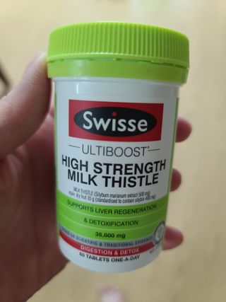 Swisse 스위스 고함량 밀크씨슬 35,000mg 60정 — 5점을 준 리뷰어가 2021년 11월 올린 사용 사진