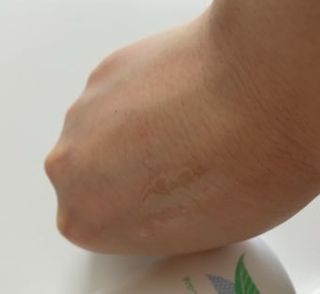 mom e 맘이 내추럴 베이비 케어 크림+바디오일 — 5점을 준 리뷰어가 2021년 1월 올린 사용 사진