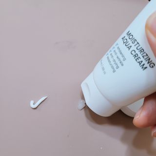 더마포레스트 마데카소사이드 리페어 크림,  모이스처라이징 아쿠아크림 — 4점을 준 리뷰어가 2021년 8월 올린 사용 사진