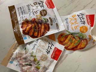 굽네몰 [굽네] 소스가 맛있는 닭가슴살 슬라이스 4종 — 5점을 준 리뷰어가 2021년 11월 올린 사용 사진