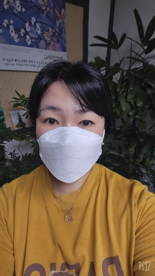 케이파이 나날마스크 [케이파이 나날] KF94 마스크 50매입 (개별포장) ,  여름에도 좋은 숨쉬기 편한 순수 국산 마스크 — 5점을 준 리뷰어가 2022년 8월 올린 사용 사진