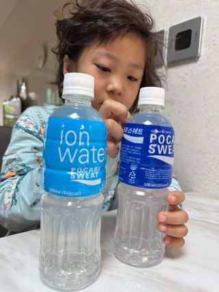 [동아오츠카] 포카리스웨트  500ml PET + 이온워터 500ml PET — 5점을 준 리뷰어가 2025년 6월 올린 사용 사진