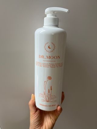 프리[닥터문] 유산균 락토케어 질경초 여성청결제 1000ml (젤타입) — 5점을 준 리뷰어가 2022년 9월 올린 사용 사진