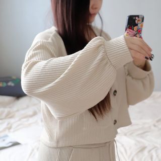 프런투라인 비마이 봄버 포켓 크롭 가디건 — 4.5점을 준 리뷰어가 2022년 3월 올린 사용 사진