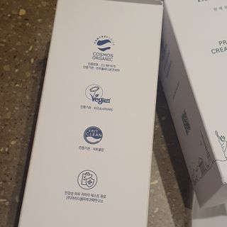 란떼쥬 프르미에 스킨케어 샴푸앤바스 + 크림로션 베이직 세트 — 5점을 준 리뷰어가 2021년 12월 올린 사용 사진