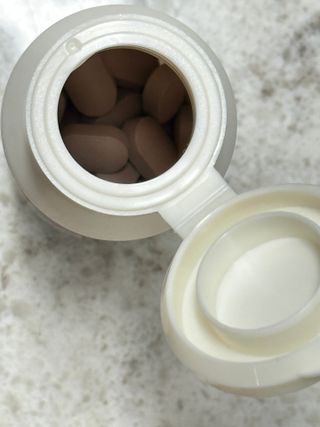 닥터피엔티 [Dr.PNT] 하루 2알로 건강한 다이어트! 한겨울에도 체지방만 쏙~ 슬림핏 다이어트 — 3점을 준 리뷰어가 2023년 3월 올린 사용 사진