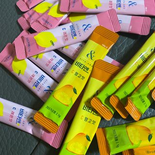 비타앤C 레몬맛, 망고맛 — 5점을 준 리뷰어가 2021년 4월 올린 사용 사진