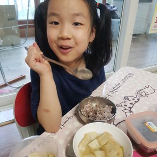 오마뎅 모듬어묵탕 — 5점을 준 리뷰어가 2021년 6월 올린 사용 사진