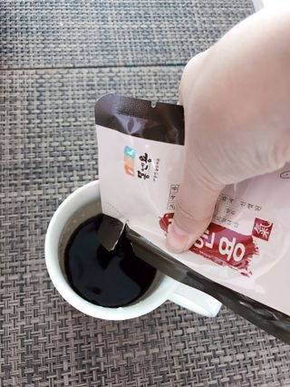 [몸엔용] 무더운 날씨에 국산녹용 기엔용으로 몸보신 50ml x 30포 — 5점을 준 리뷰어가 2021년 6월 올린 사용 사진