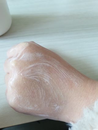 mom e 맘이 내추럴 베이비 케어 샴푸앤바스+로션 — 4점을 준 리뷰어가 2021년 1월 올린 사용 사진