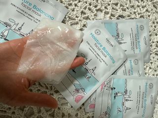 세뚜아(Cettua) [세뚜아] 모이스처 밸런싱 페이셜 마스크 Cettua Moisture Balancing Facial Mask 5매 — 4.5점을 준 리뷰어가 2024년 4월 올린 사용 사진