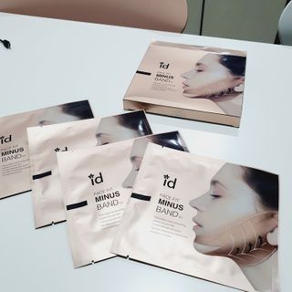 아이디플라코스메틱 아이디 페이스핏 마이너스 밴드 v2 — 5점을 준 리뷰어가 2020년 12월 올린 사용 사진