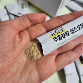 체인미 국화꽃 추출분말 에스오에스 곡류효소 과일채소 17종 혼합 분말 스틱 — 4점을 준 리뷰어가 2021년 12월 올린 사용 사진