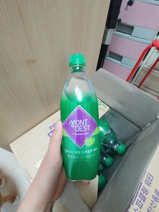 몽베스트 Montbest with Sparkling water Lime20병 — 4.5점을 준 리뷰어가 2021년 10월 올린 사용 사진