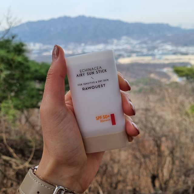 로우퀘스트 에키네시아 에어리 선스틱 19g 리뷰 사진