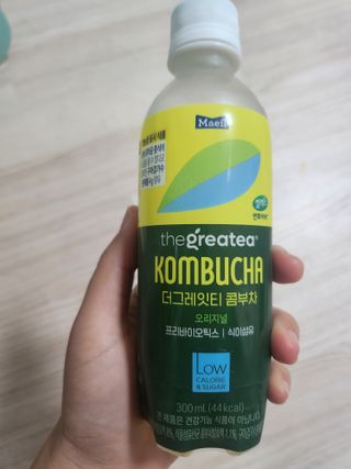 더그레잇티 콤부차 [매일유업] 더그레잇티 44kcal 콤부차 300ml *12개입 (오리지널 6개+베리리치 6개) — 5점을 준 리뷰어가 2023년 7월 올린 사용 사진