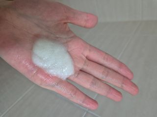 닥터시드 페퍼민트 앤 레몬 비건 비듬케어 쿨 탈모 두피 스크럽 샴푸 — 5점을 준 리뷰어가 2024년 7월 올린 사용 사진