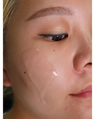 리더스코스메틱 리더스 퍼스트 샷 액티브 에센스 에이지 컨트롤 — 5점을 준 리뷰어가 2021년 10월 올린 사용 사진