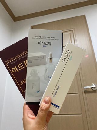 [바이로담] 저자극 약산성버블 폼 폼클렌징 150ml — 5점을 준 리뷰어가 2021년 4월 올린 사용 사진