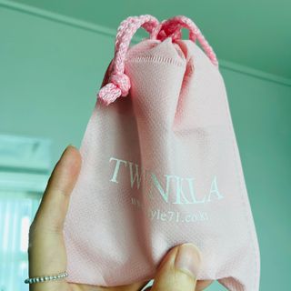 트윙클라 안티링클 샤이닝 멀티밤 — 4점을 준 리뷰어가 2022년 6월 올린 사용 사진