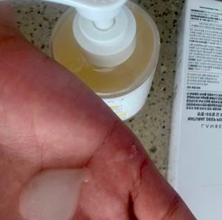 랑벨 내츄럴 딥 포어 클렌저 210ml (저자극 약산성 천연 클렌징 젤) — 4점을 준 리뷰어가 2022년 10월 올린 사용 사진