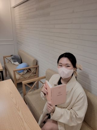 [숨그림]  덴탈마스크 짱구 우리아이 그리고 내가 쓰는 믿을수있는 케릭터 마스크  16종 — 5점을 준 리뷰어가 2021년 10월 올린 사용 사진