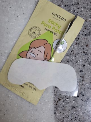 세뚜아(Cettua) 세뚜아 스티키 포어 패치 Cettua Sticky Pore Patch — 5점을 준 리뷰어가 2023년 6월 올린 사용 사진