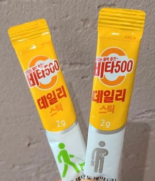 광동제약 [광동] 비타500데일리스틱 70포X2개 + 뚱랑이엽서 + 쇼핑백 증정 — 5점을 준 리뷰어가 2022년 1월 올린 사용 사진