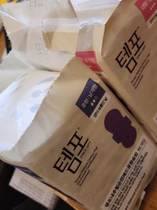 나우[템포] 템포 패드 내추럴 순면 생리대 SET(중형 슬림 + 대형 + 라이너) — 5점을 준 리뷰어가 2024년 4월 올린 사용 사진