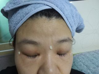 [NEW 탄력유턴 아이크림] AHC 유스 래스팅 리얼 아이크림 포 페이스 — 5점을 준 리뷰어가 2021년 3월 올린 사용 사진