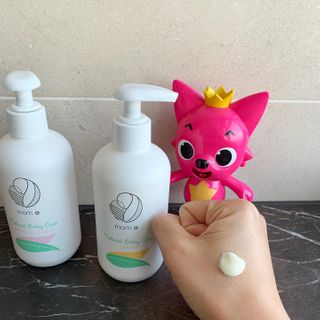 mom e 맘이 내추럴 베이비 케어 크림+바디오일 — 5점을 준 리뷰어가 2021년 1월 올린 사용 사진