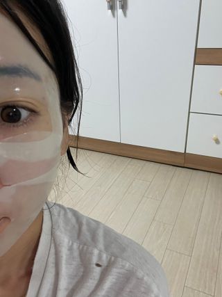 [올리브영] 웰더마 시카 트리트먼트 리페어 피팅 마스크팩 4매 — 5점을 준 리뷰어가 2025년 7월 올린 사용 사진