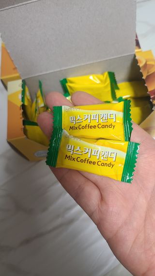 (주) 피치코리아 믹스커피캔디76g x2개입 — 4.5점을 준 리뷰어가 2022년 11월 올린 사용 사진