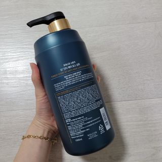 [포레스트스토리] 탈모증상완화 샴푸 1,000ml — 5점을 준 리뷰어가 2022년 6월 올린 사용 사진