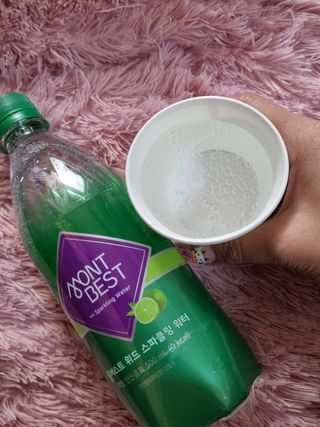 몽베스트 Montbest with Sparkling water Lime20병 — 5점을 준 리뷰어가 2021년 10월 올린 사용 사진