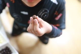 스낵스 퐁듀볼 3종_밀크3봉+다크1봉+화이트1봉 (5봉) — 5점을 준 리뷰어가 2024년 1월 올린 사용 사진
