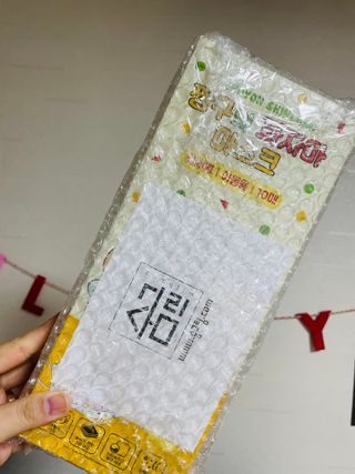 [숨그림]  덴탈마스크 짱구 우리아이 그리고 내가 쓰는 믿을수있는 케릭터 마스크  16종 — 4.5점을 준 리뷰어가 2021년 11월 올린 사용 사진
