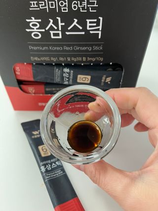 [푸름웰니스] 프리미엄 6년근 홍삼스틱 3mg x 100포 — 5점을 준 리뷰어가 2022년 2월 올린 사용 사진