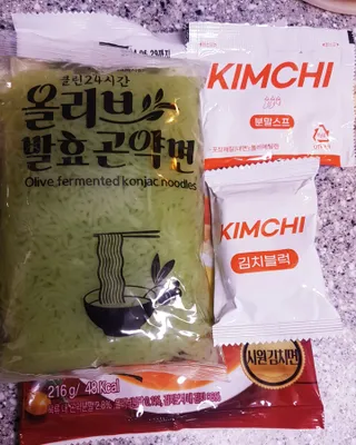 클린24시간 올리브발효곤약면 시원김치면 1세트-(3봉) — 5점을 준 리뷰어가 2024년 2월 올린 사용 사진