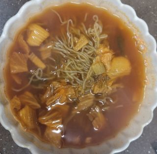클린24시간 올리브발효곤약면 시원김치면 1세트-(3봉) — 5점을 준 리뷰어가 2023년 12월 올린 사용 사진