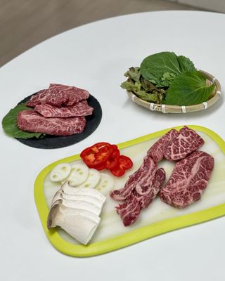 화룽 프리미엄 소고기 와규 mb9고마블 눈꽃살+부채살+등심 선물세트 — 5점을 준 리뷰어가 2022년 5월 올린 사용 사진