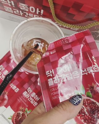 미쁨생활건강 콜라겐 담은 석류즙 70ml x 30포 — 5점을 준 리뷰어가 2021년 9월 올린 사용 사진
