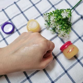 [후르디아] 올리브영 꿀과즙 립밤 2종 (블루베리/석류) — 4.5점을 준 리뷰어가 2022년 11월 올린 사용 사진