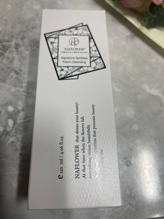 [나플라워]  클렌징 후에도 남아있는 수분감은 물론 여드름 케어까지 완벽한 스팟리스 폼클렌징 — 5점을 준 리뷰어가 2023년 12월 올린 사용 사진