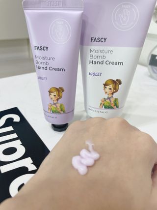 파시 FASCY 高保湿ハンドクリーム40ml+80ml セット — 5점을 준 리뷰어가 2021년 7월 올린 사용 사진