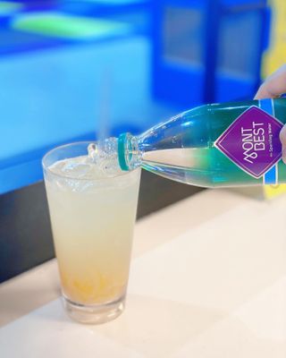몽베스트 Montbest with Sparkling water Plain 20병 — 5점을 준 리뷰어가 2022년 10월 올린 사용 사진