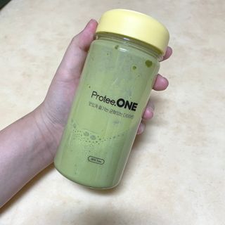 프로티원 단백질쉐이크 녹차맛 2주분 1통+보틀 — 5점을 준 리뷰어가 2021년 3월 올린 사용 사진