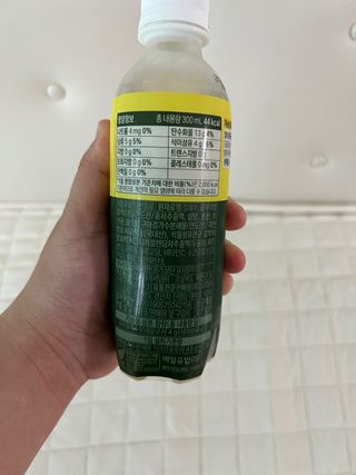 더그레잇티 콤부차 [매일유업] 더그레잇티 44kcal 콤부차 300ml *12개입 (오리지널 6개+베리리치 6개) — 4점을 준 리뷰어가 2023년 7월 올린 사용 사진