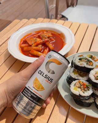 셀시어스 오리지널 325ml 에너지 비타민 피트니스 드링크(24can) 다이어트 음료 — 4.5점을 준 리뷰어가 2022년 5월 올린 사용 사진